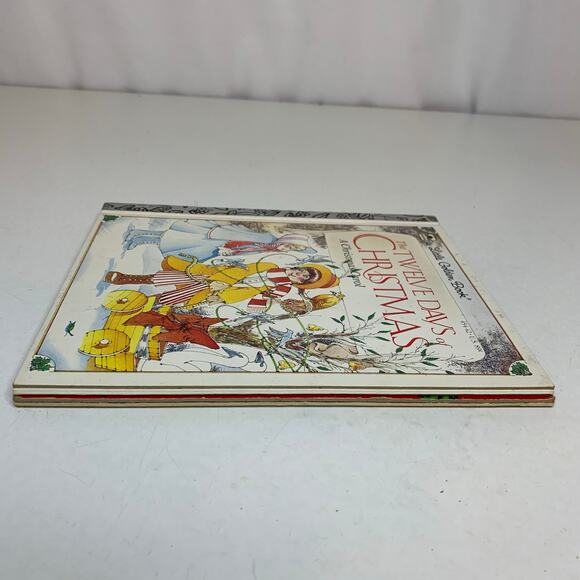 2 Vintage Little Golden Books Christmas Themed 12 Days And ‘Twas The Night - Picture 9 of 10